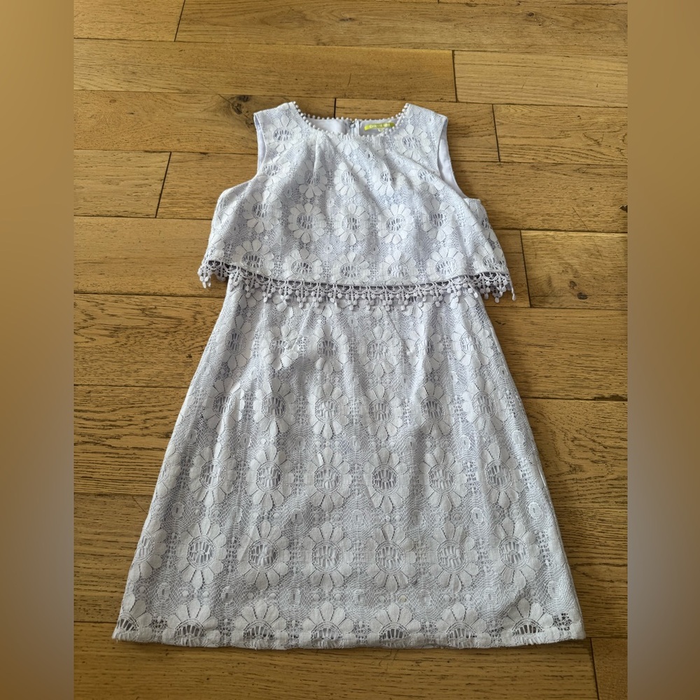 Gianni Bini Lavender Floral Lace Popover Sleeveless‎ Pom Pom Trim Size 10 (705)